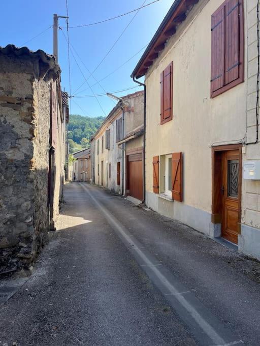 La Petite Ourse Maison De Village A Oust Exterior foto